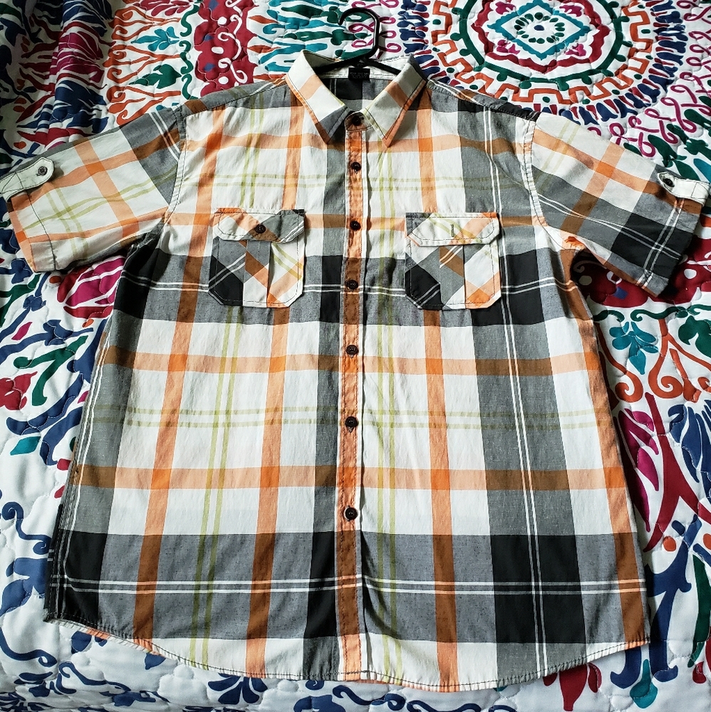 Men's short sleeve button down